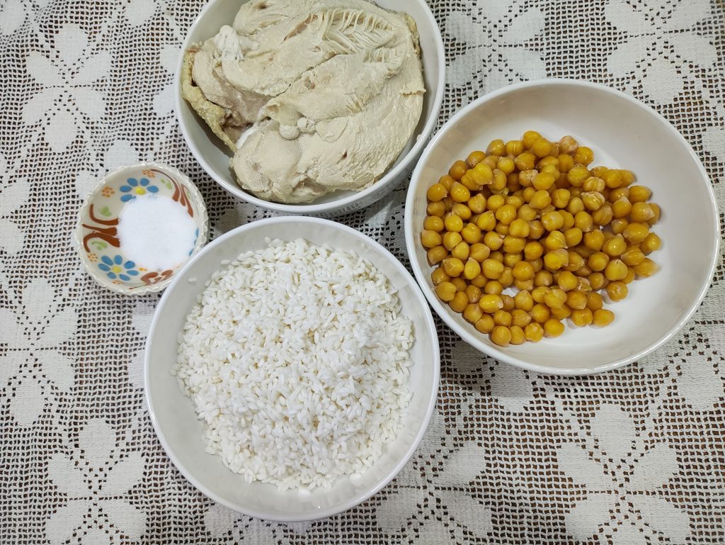 Sokak lezzetleri olarak da kabul edilen köşe başlarında satılan. mevlütlerde ilk sırayı 